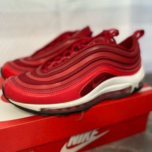 Red Airmax